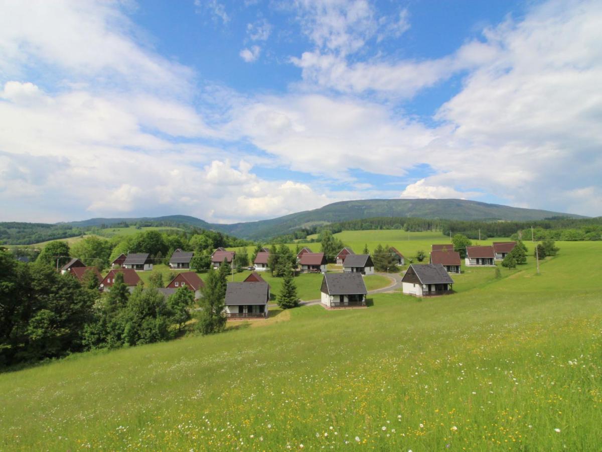 Holiday Home Holiday Hill 47 By Interhome Cista  エクステリア 写真
