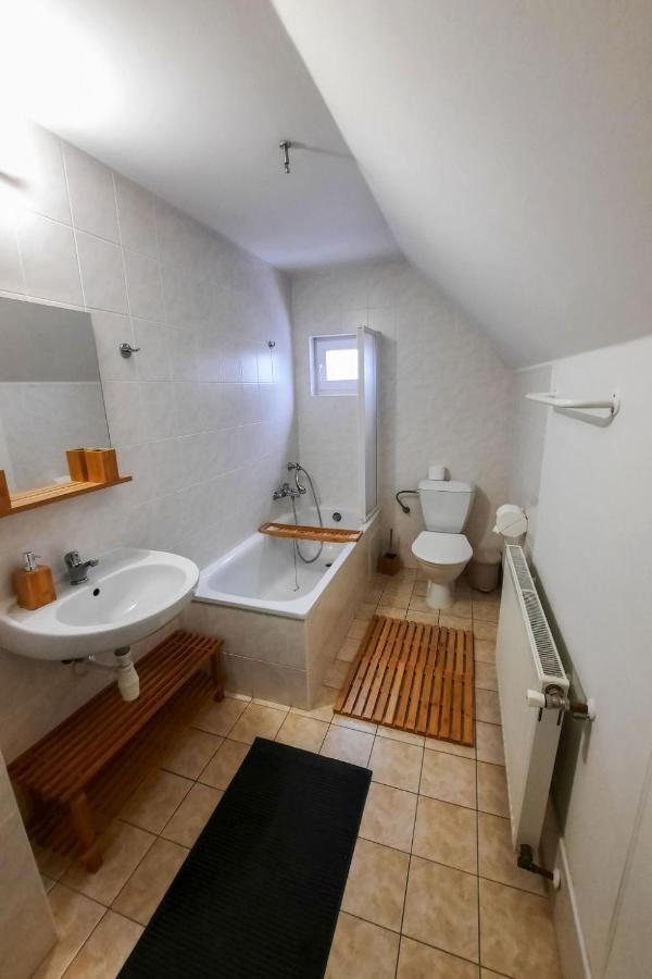Holiday Home Holiday Hill 47 By Interhome Cista  エクステリア 写真